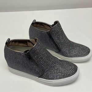 Metropolitan View Silver Rhinestone Embellished Ankle Boot Women’s Size 7 Medium